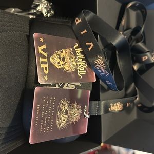 Jelly Roll VIP. Includes Hat, VIP lanyards, Whitsitt Chapel book & memorabilia.